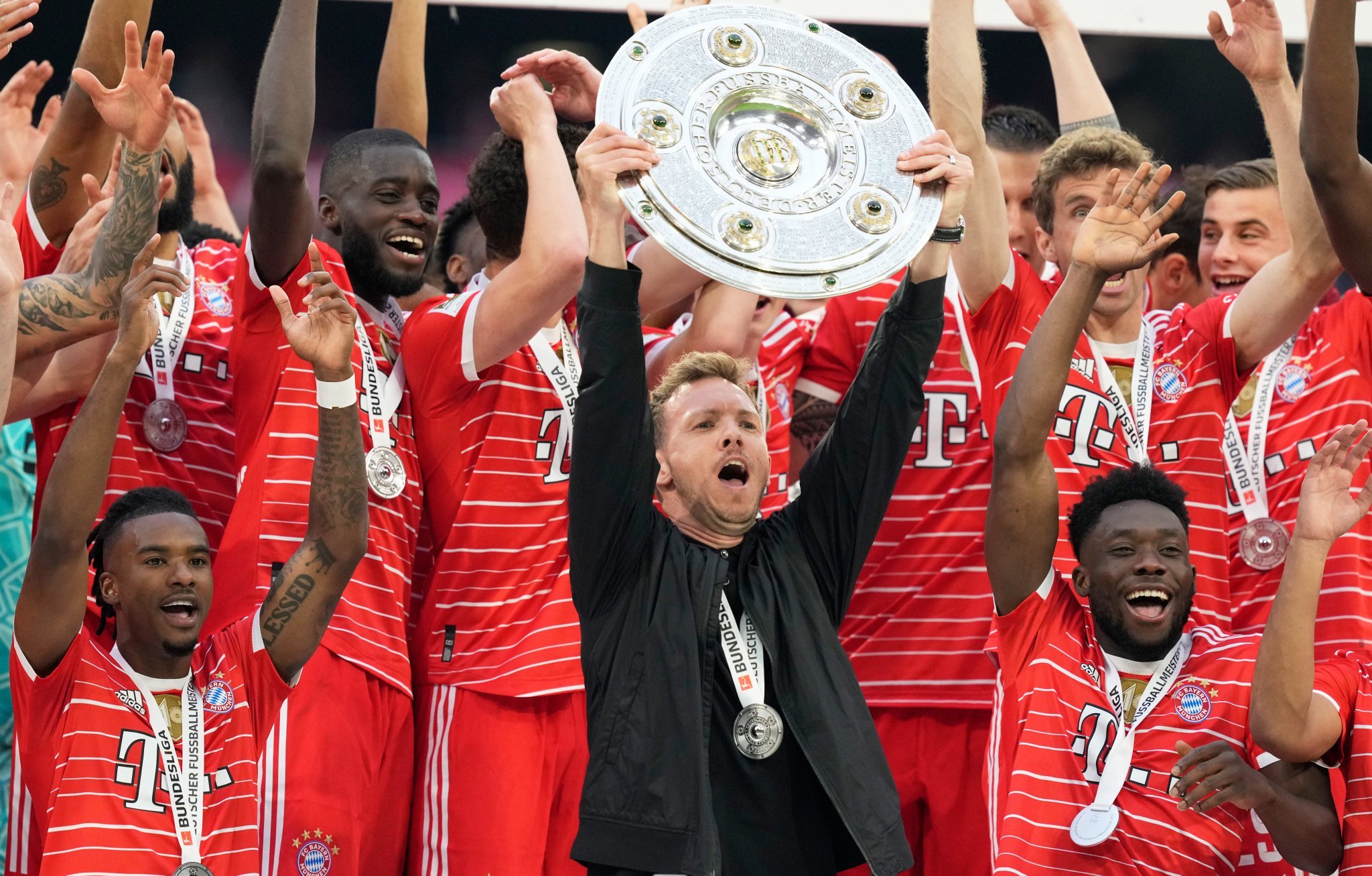 <a href='/news/tag/1435.html' style='color: blue;'>拜仁慕尼黑</a>：欧冠赛场的德意志战车轰鸣向前